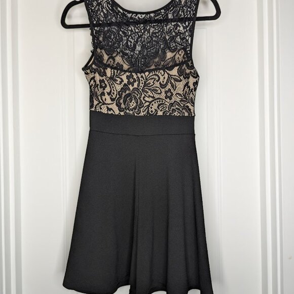 Women's Trixxi Skirt/Dress Size XS Lace Top Unique - Picture 2 of 4